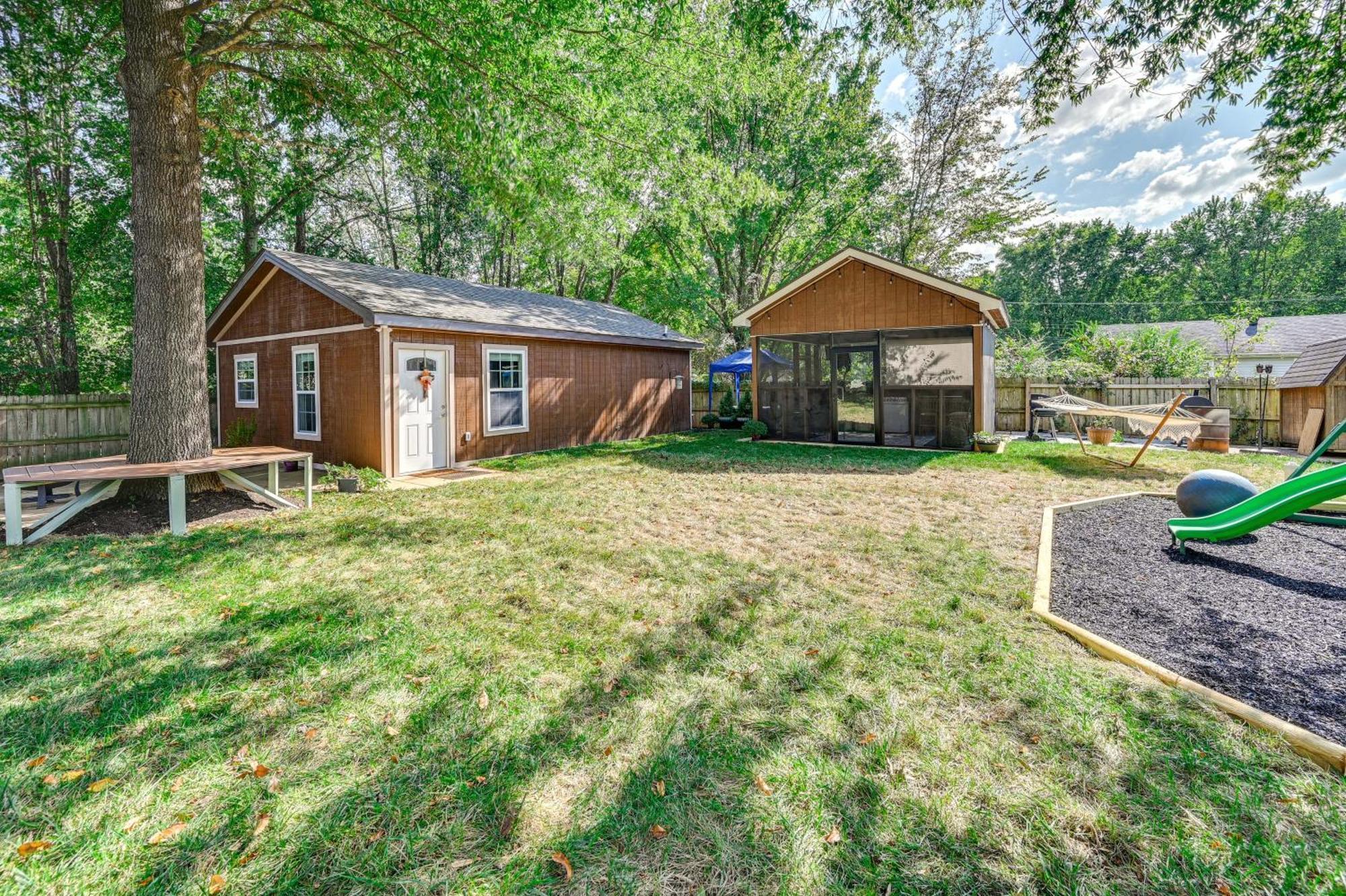 Home With Hot Tub, Playset And Grills In Clarksville! Exterior foto